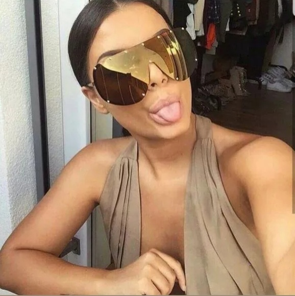 Boutique Accessories - Oversized Sunglasses